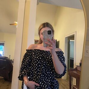Umgee Black and White Off-Shoulder Top